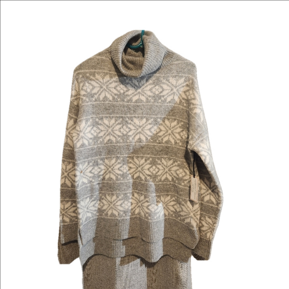 Women's Sweater